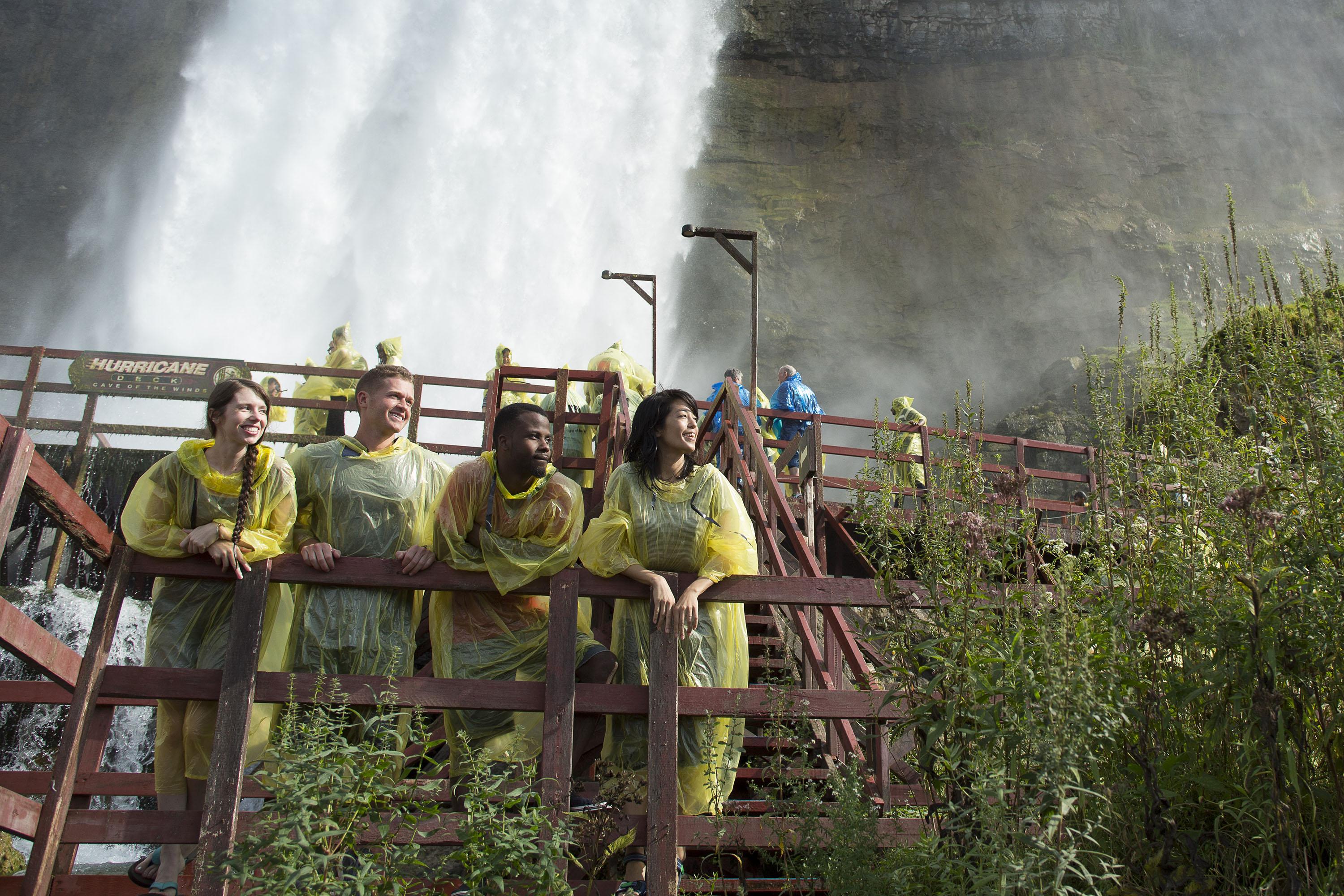 niagara falls scenic hiking trail