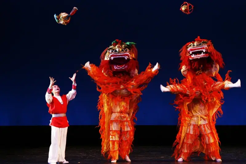 Nai-Ni Chen Dance Company, Dragon Dance. Photo: Anthony Alvarez
