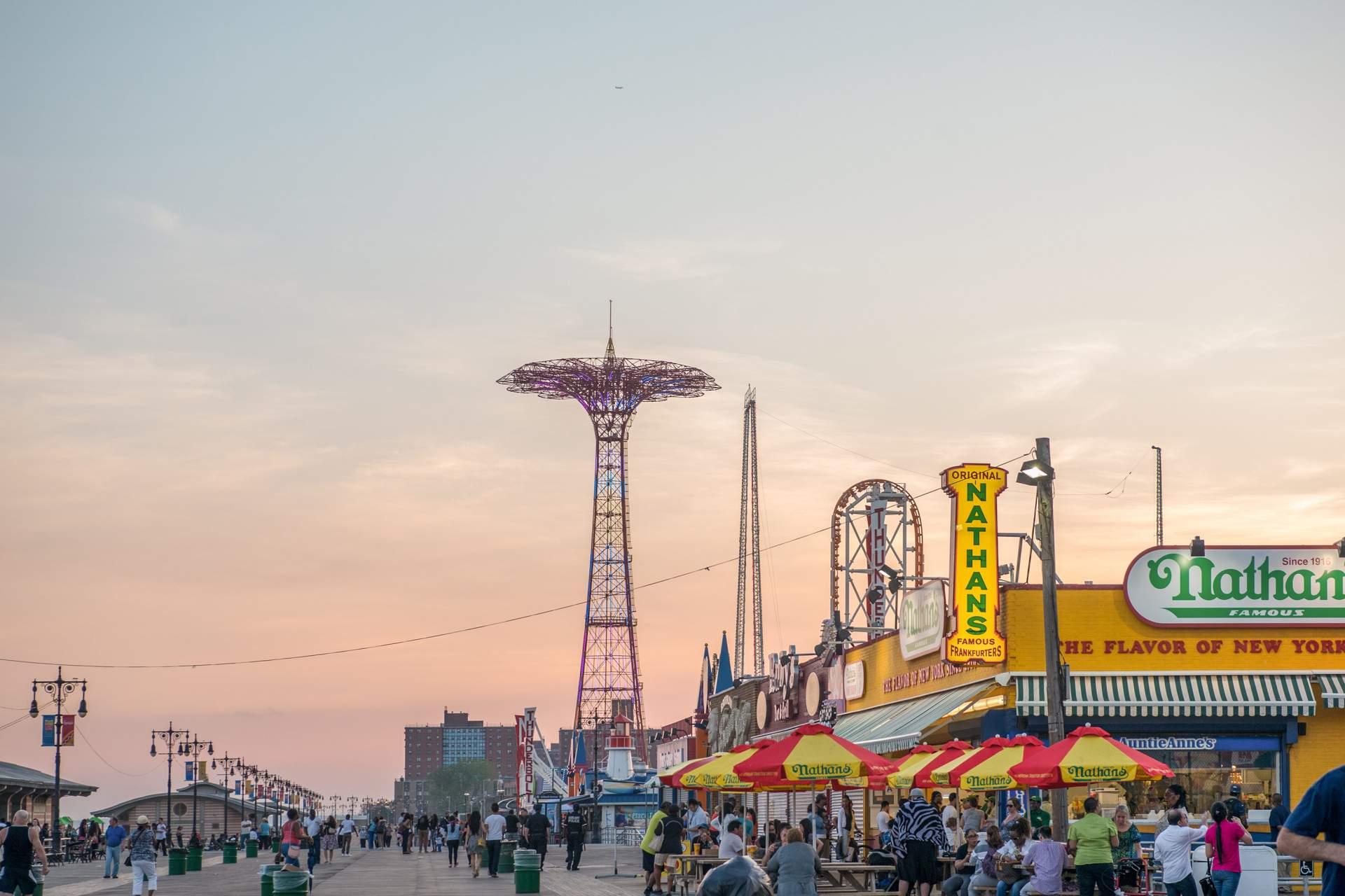 Coney Island, boardwalkk