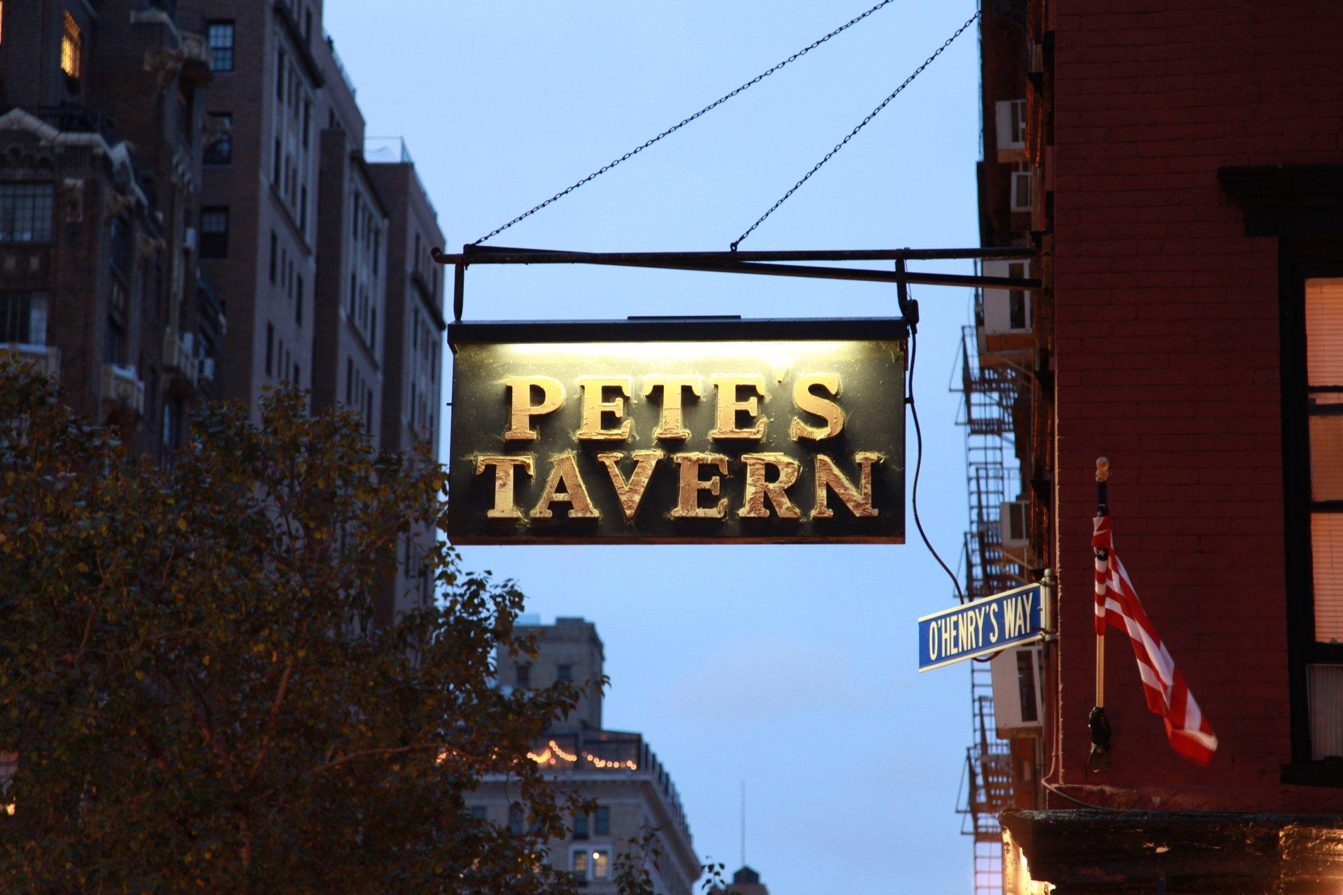Pete's Tavern exterior