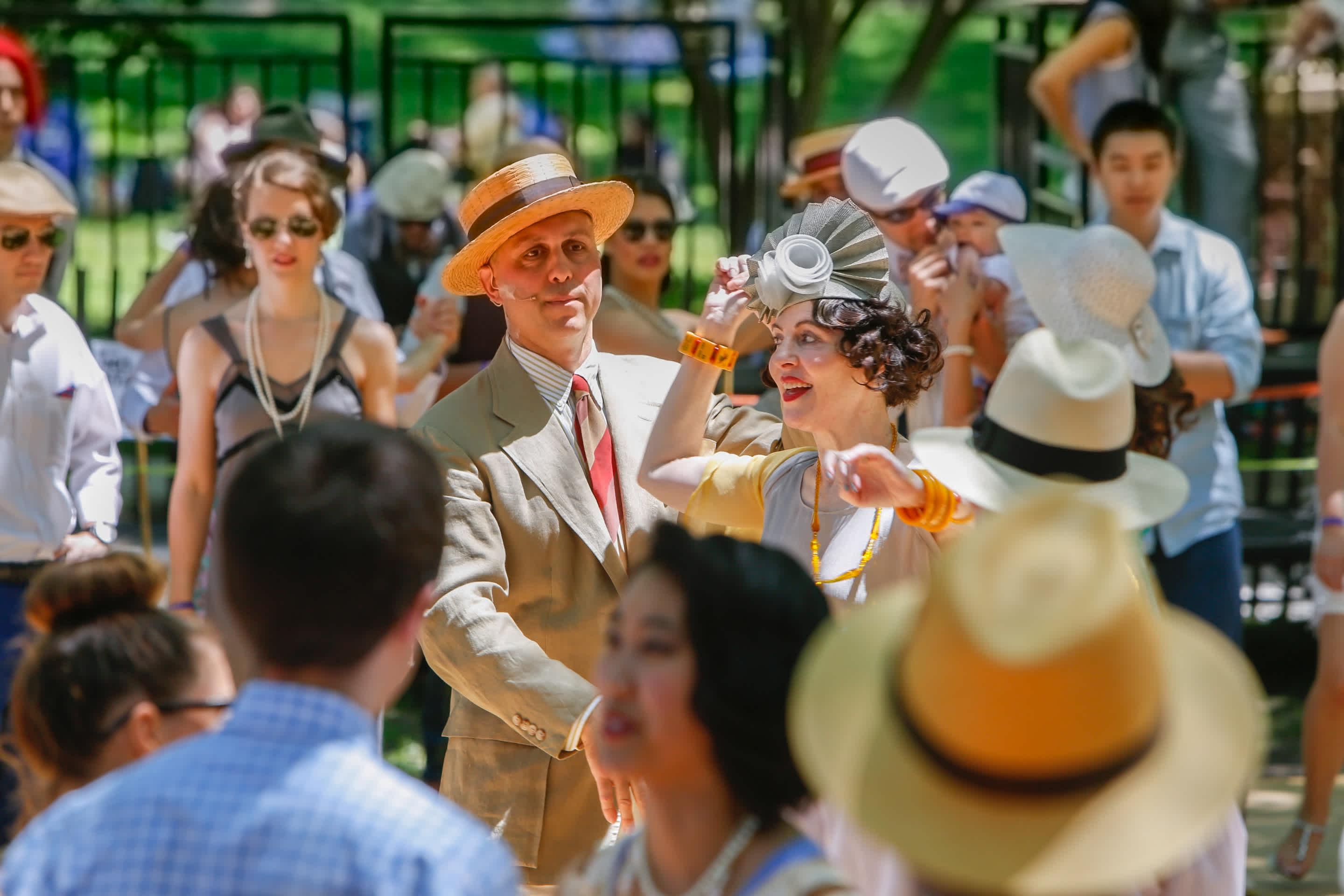 People dancing at the Jazz Age Lawn Party 