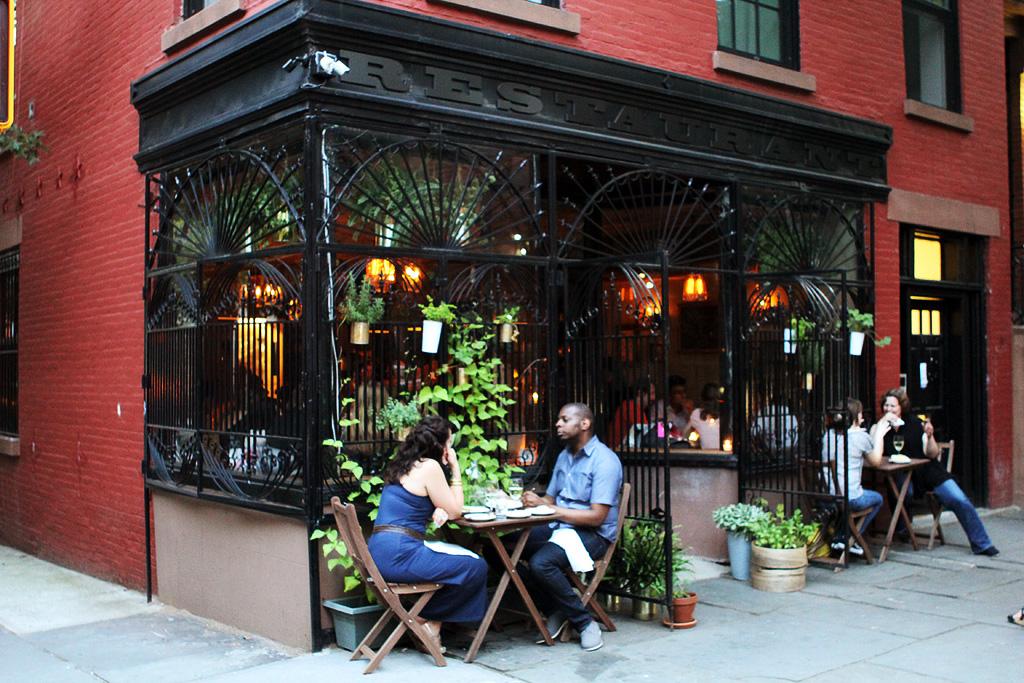 Exterior of Rucola Restaurant in Brooklyn, NYC