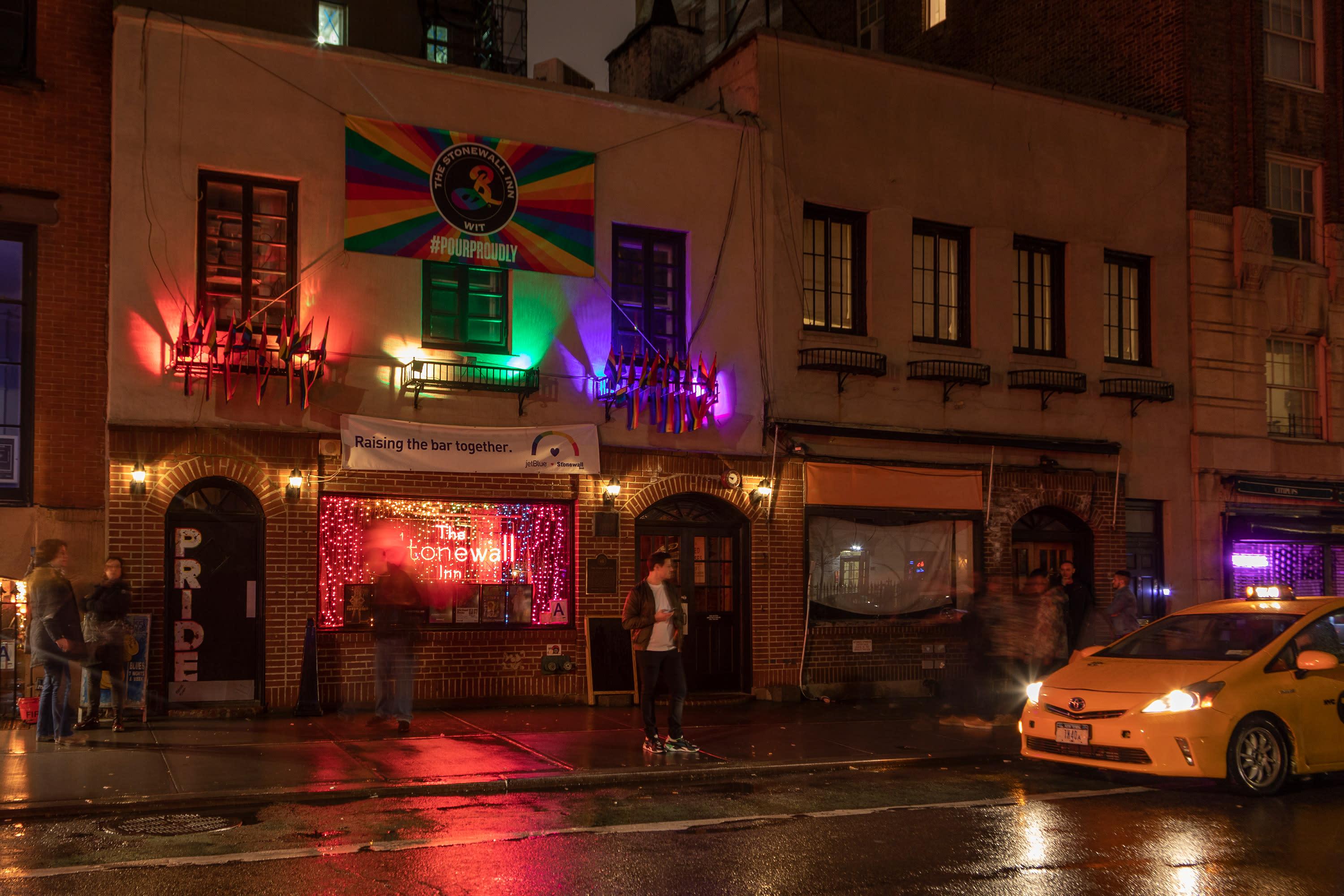 Stonewall Inn, Manhattan, West Village, NYC, Gay Bar, historic, LGBTQ